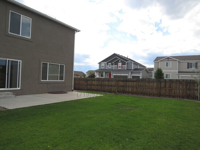 Building Photo - Spacious 4-bedroom Home Near Black Forest