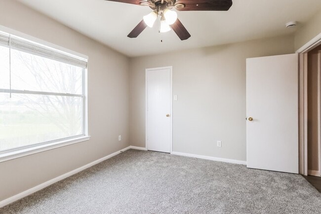 Building Photo - 25306 Barmby Dr