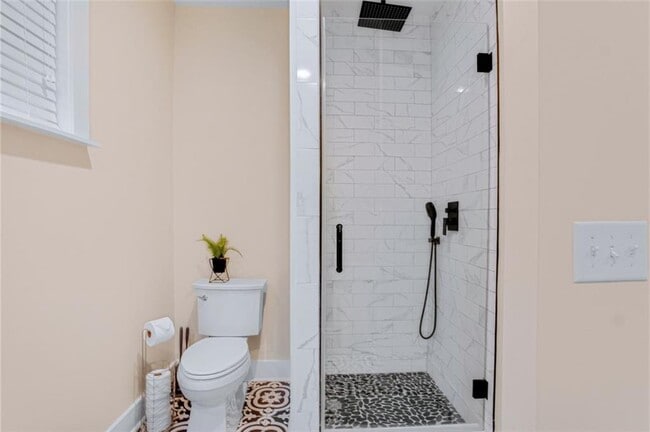 Building Photo - 2925 Dodson Dr