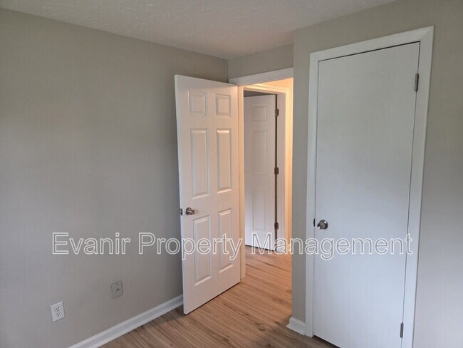 Building Photo - 3623 Bolamo Dr