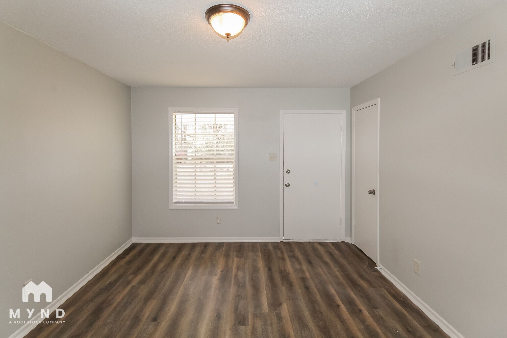 Building Photo - 6150 Devon Cir