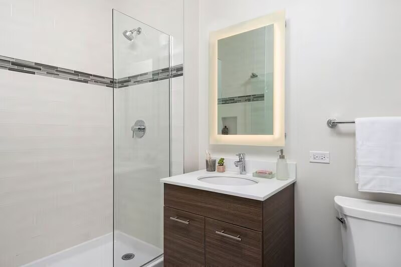 Building Photo - 339 W Chestnut St