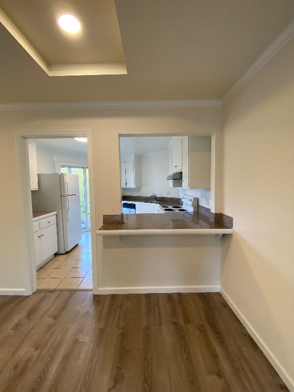 Building Photo - 213 Lower Via Casitas