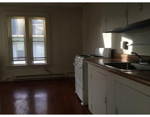 Building Photo - 1064 Park St