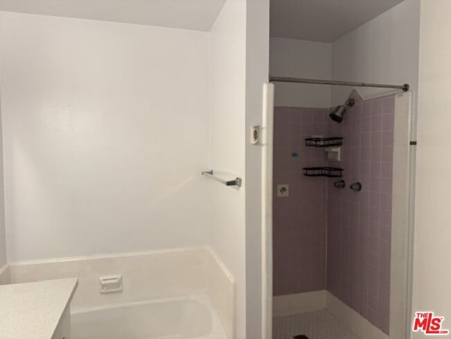 Building Photo - 8710 Delgany Ave