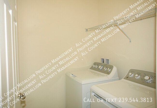 Building Photo - 4159 Bisque Ln