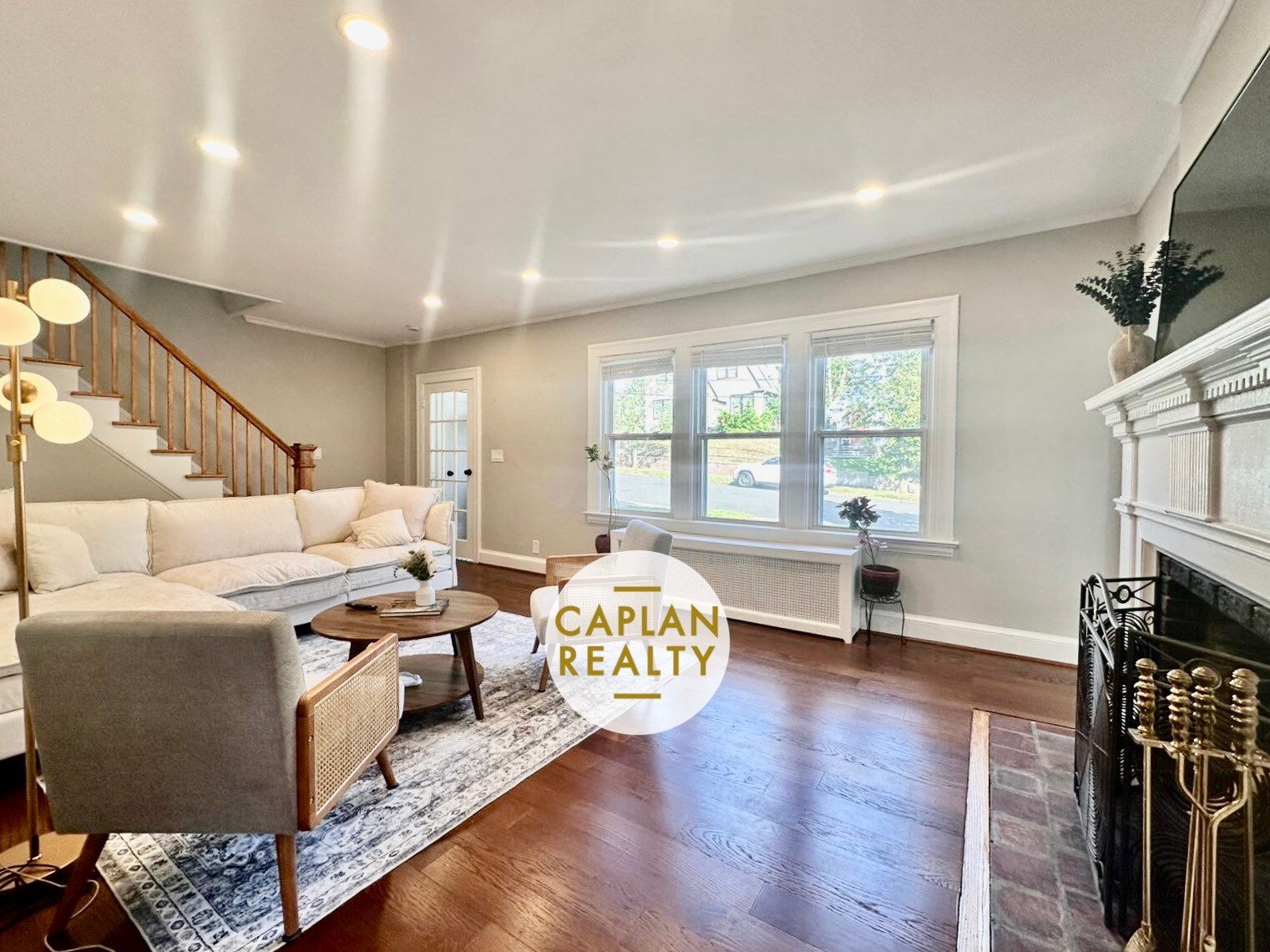 Building Photo - 86 Roydon Rd