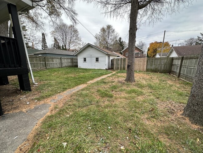 Building Photo - 2311 17th Ave