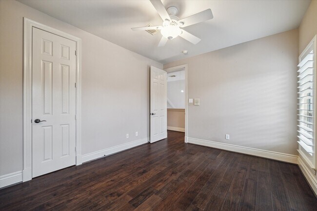 Building Photo - 5215 Eagle Pointe Ct