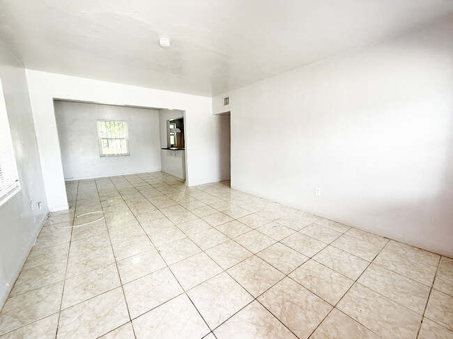 Building Photo - 531 NW 110th St