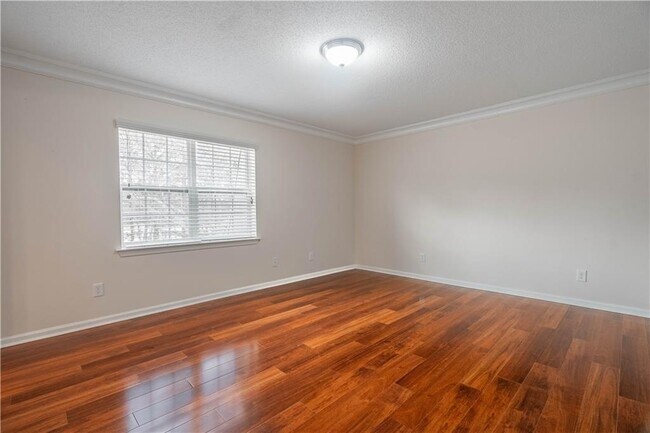 Building Photo - 295 Winding River Dr