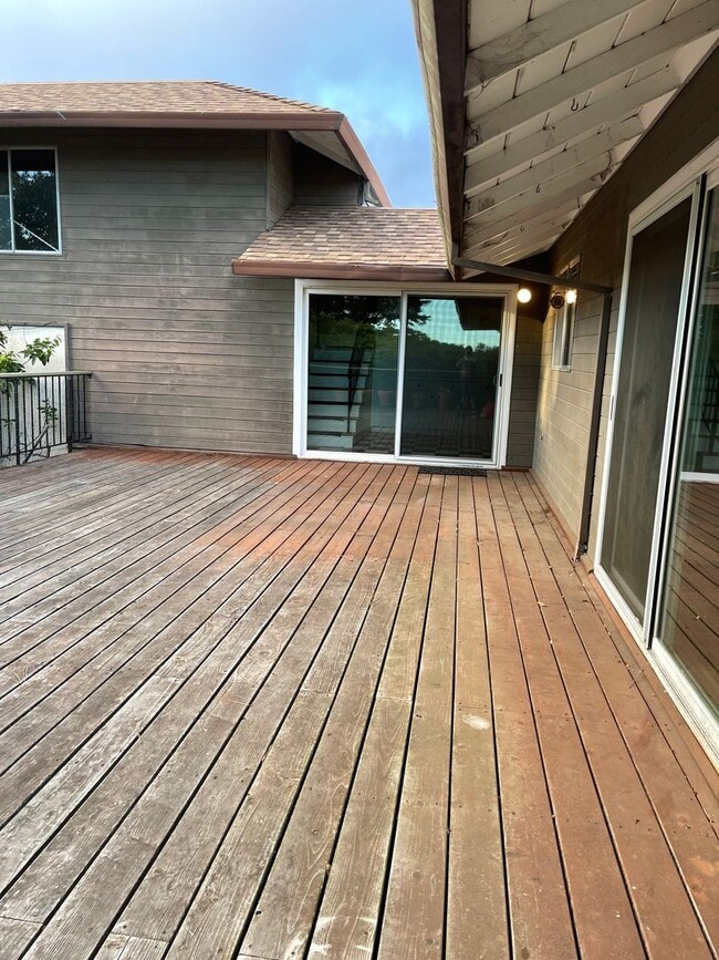 Building Photo - 8311 Buckingham Dr