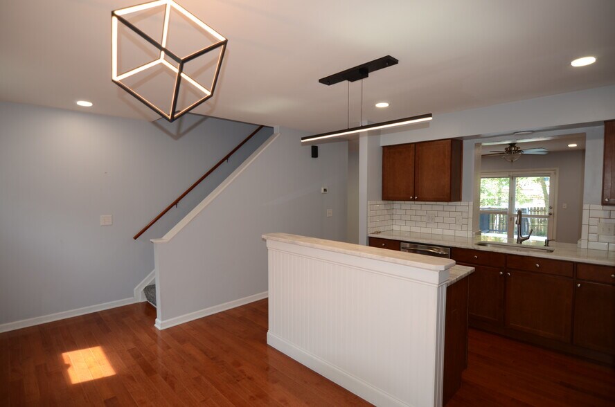 Building Photo - 2119 Fulton Ave
