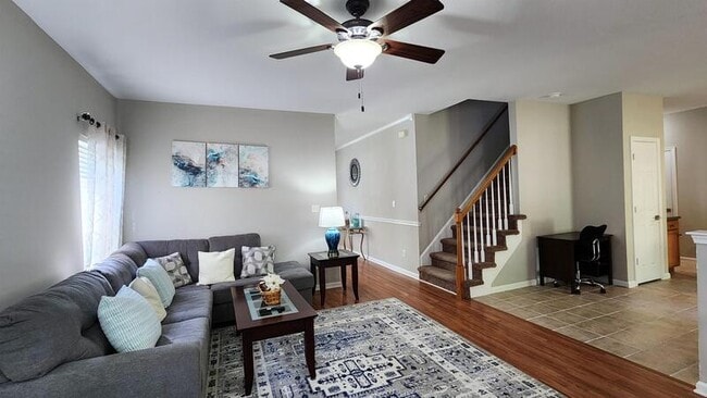 Building Photo - 440 Garcia Dr