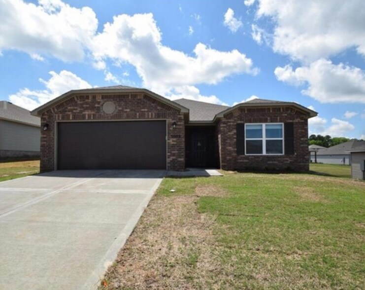 Building Photo - 2903 W McLaren Dr