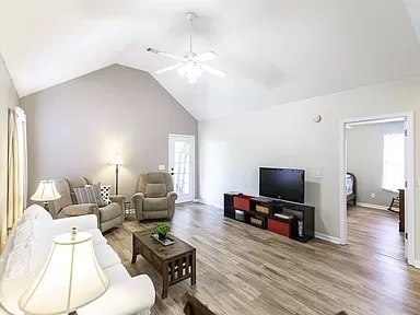 Building Photo - 309 Strawbridge Ln