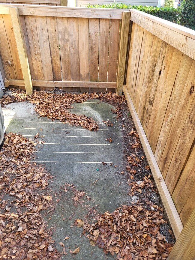 Building Photo - ADKINS RESERVE/SUMMERWIND