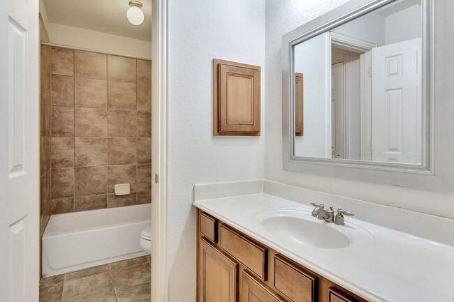 Building Photo - 27 Frontera Cir