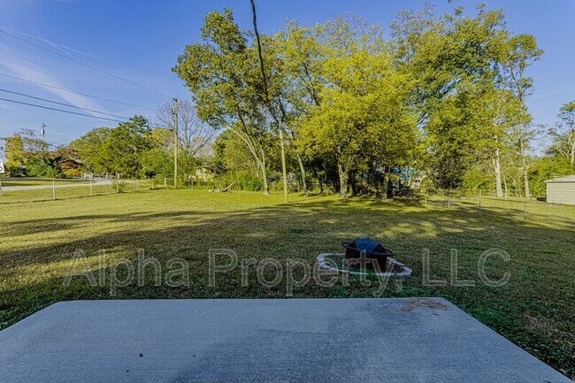 Building Photo - 101 Gary Ave