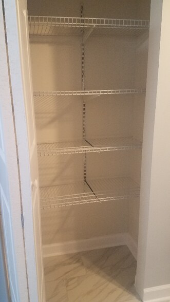 Building Photo - 8892 Jody Ln