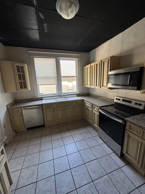 Building Photo - 1283 Harbert Ave