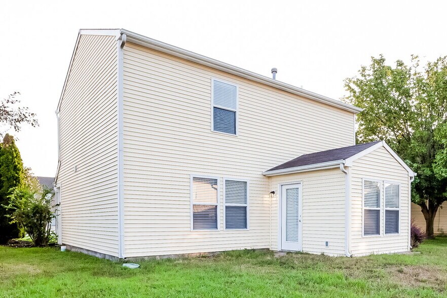 Building Photo - 9117 Cherry Grove Ct