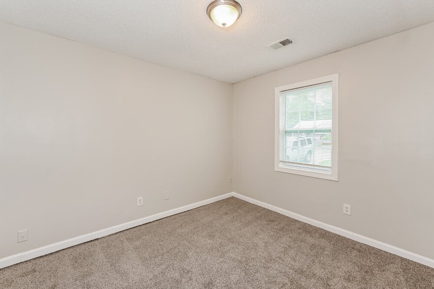 Building Photo - 5348 Kirk Dr