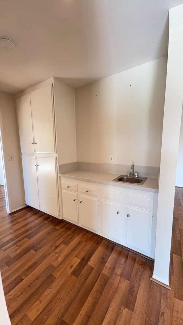 Building Photo - Lovely Thousand Oaks Rental with Expansive Yard and Mountain Views