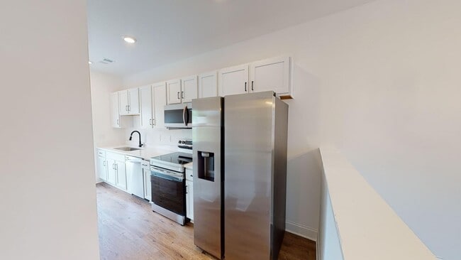 Building Photo - Charming Two Bedroom Townhomes With Flex R...