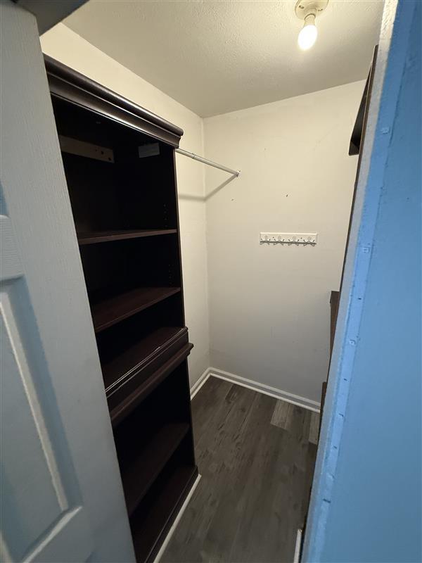 Master Closet - 907 La Tourrette Ct