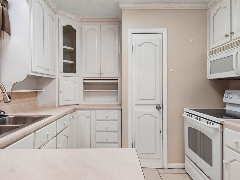 Building Photo - 106 Moody Dr