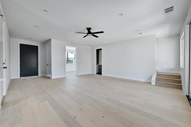 Building Photo - 8428 Hathaway Dr