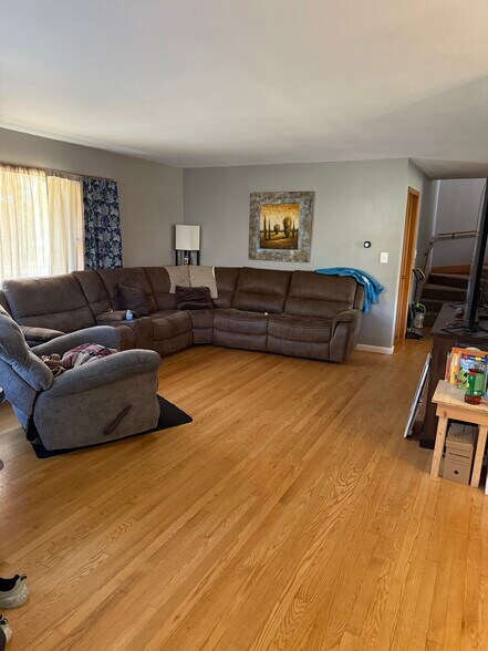 Building Photo - 211 S High St