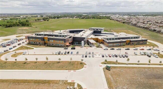 Building Photo - 6133 Mantalcino Dr