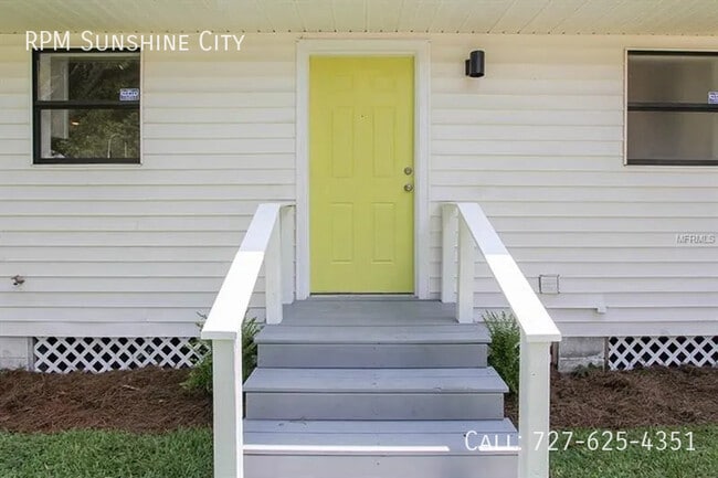 Building Photo - 1301 E Cayuga St