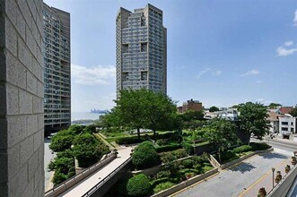 Building Photo - 7004 JFK Blvd E