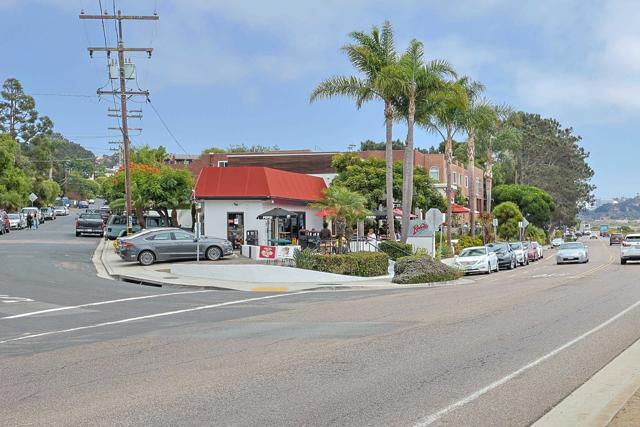 Building Photo - 2222 Carmel Valley Rd