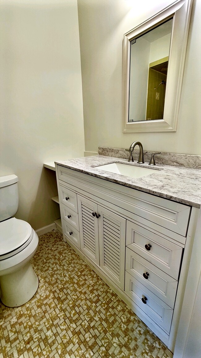 Bath - 111 Terrace Pl