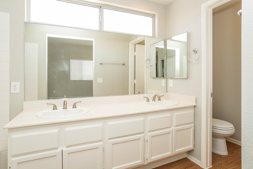 Building Photo - 5831 Trailblazer Dr