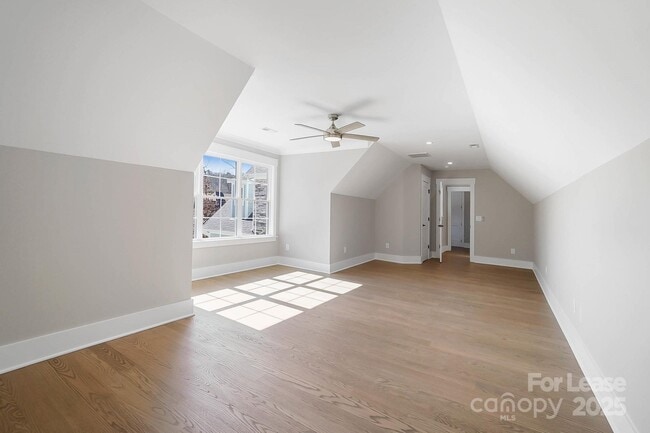 Building Photo - 154 Fox Hunt Dr