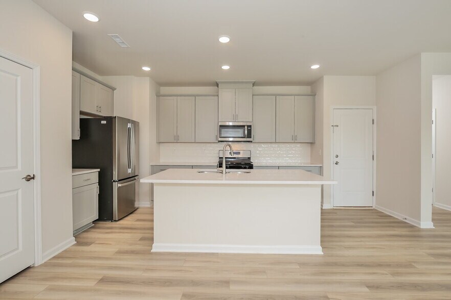 Building Photo - 1028 Cherry Stem Rd