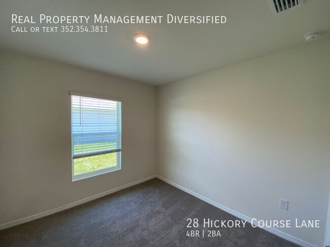 Building Photo - 28 Hickory Course Ln