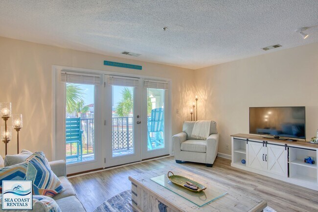 Building Photo - FULLY FURNISHED OFF-SEASON RENTAL AVAILABLE NOW THROUGH MID-MAY