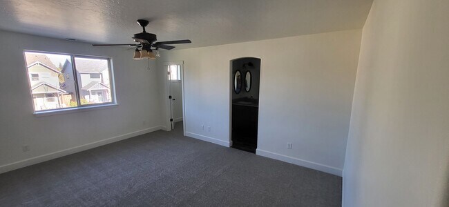 Building Photo - 21187 SE Kayla Ct