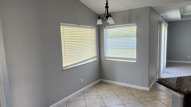 Building Photo - 5610 NW North Crisona Cir
