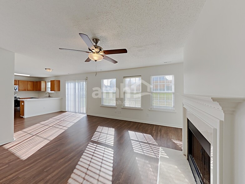 Building Photo - 8017 Wesley Farm Dr