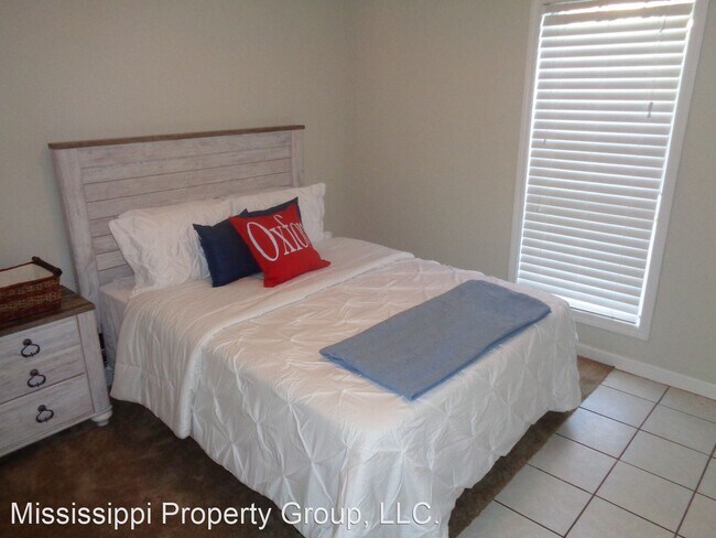 Building Photo - 3 br, 3 bath House - 1602 Jackson Avenue W...