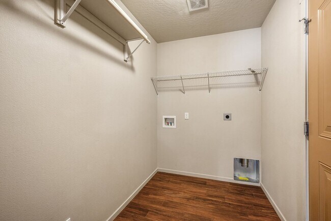 Building Photo - 3 bed 2 bath Rancher, Landings Community, CDA