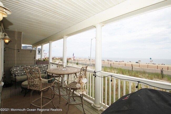 Building Photo - 221 Beach Front