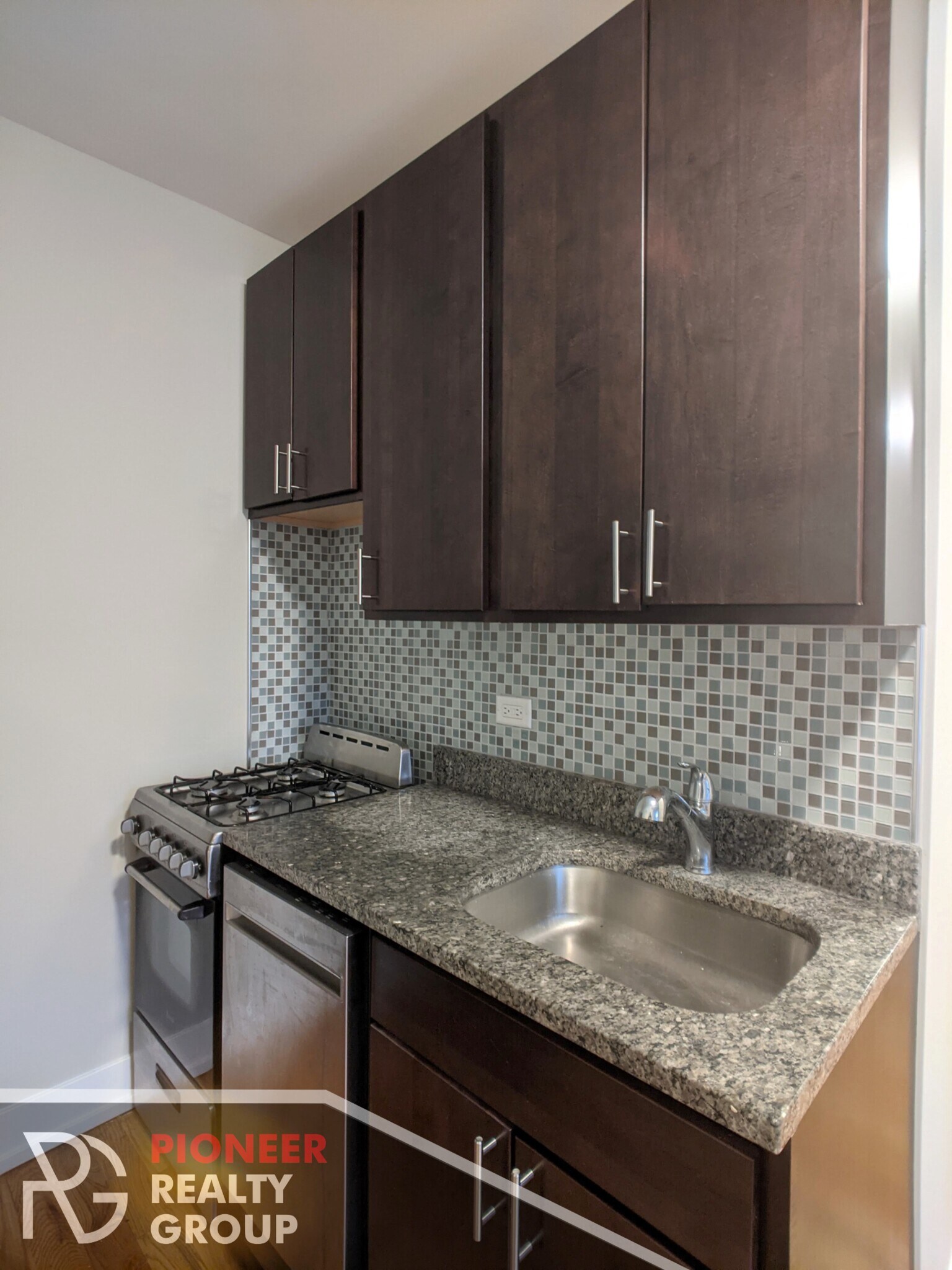 Building Photo - 2846 N Mildred Ave